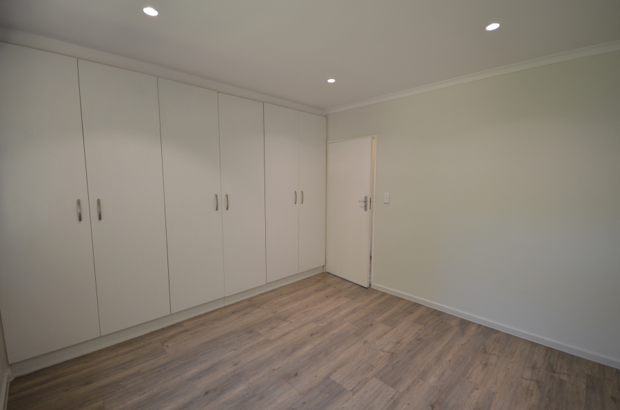 2 Bedroom Property for Sale in Kenridge Western Cape